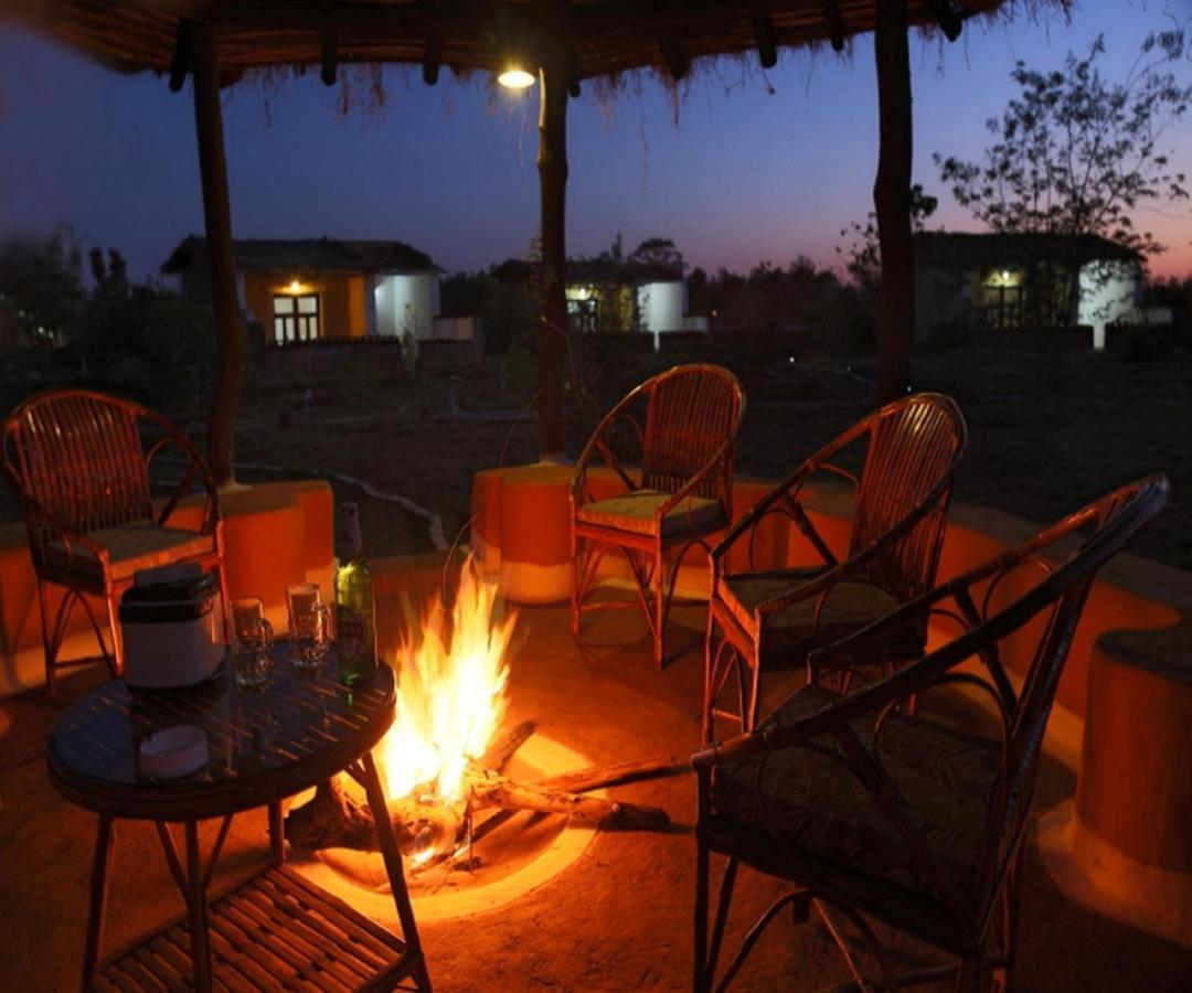 Kanha Village Eco Resort Luaran gambar